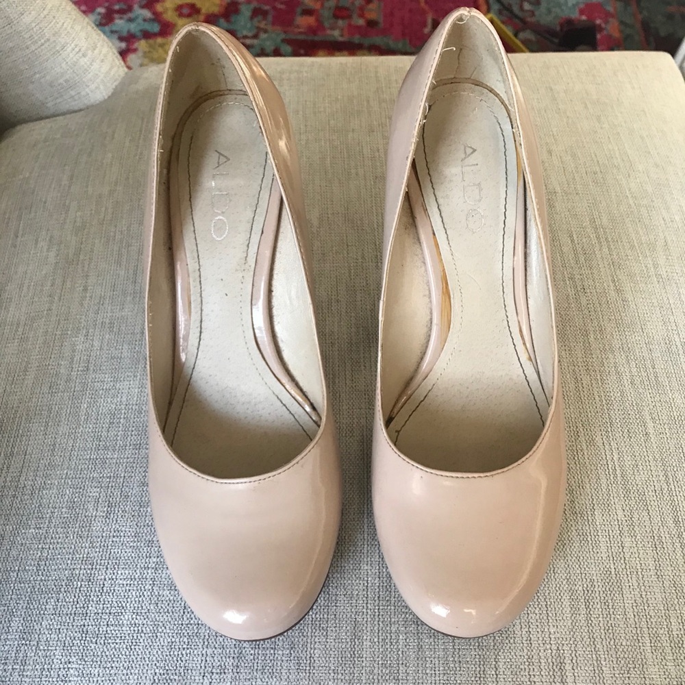 Aldo Nude Round Toe Pumps